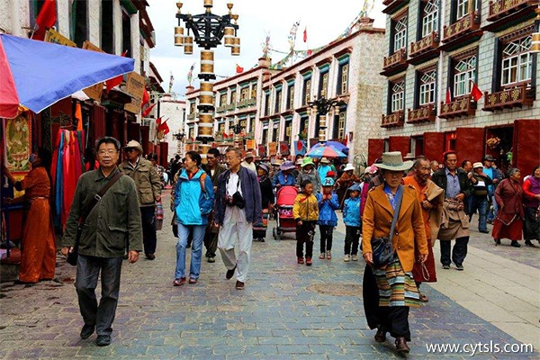 西藏包車旅游