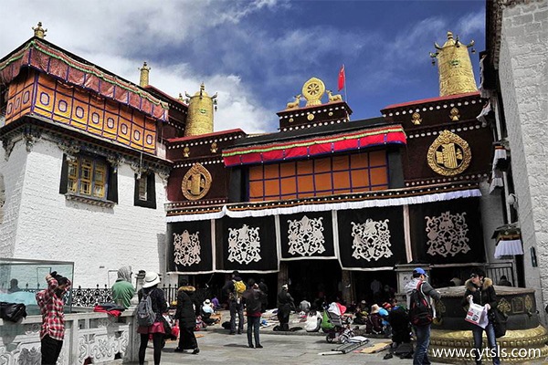 西藏旅游團(tuán)必備物品