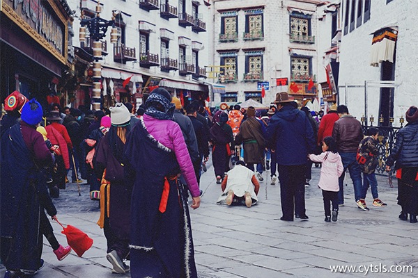 西藏旅游多少錢(qián)