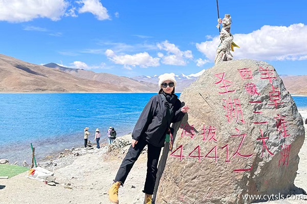 去西藏兩個(gè)人需要多少錢